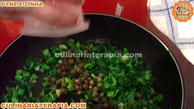 4 Macarrao Delicioso com Brocolis e Alcaparras