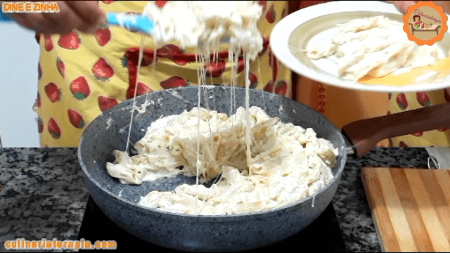 Macarrão Cremoso ao Molho de Queijos