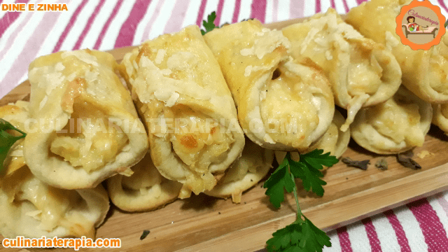 Beliscão de Cebola com Parmesão