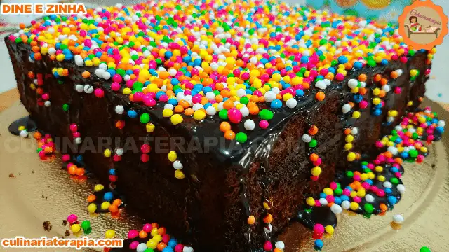 Bolo de chocolate fácil e rápido de liquidificador