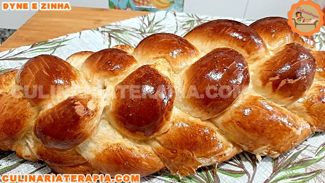 Rosca de Pão Fofinho com Trança de 6 Tiras CHALÁ
