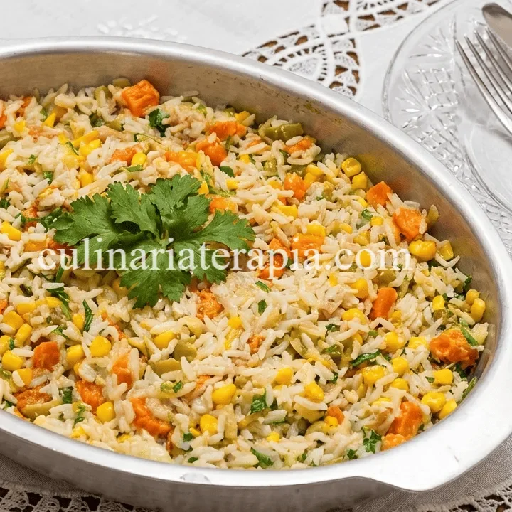 Arroz de Forno Simples com Atum