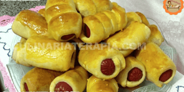 Enroladinho de Salsicha Assado