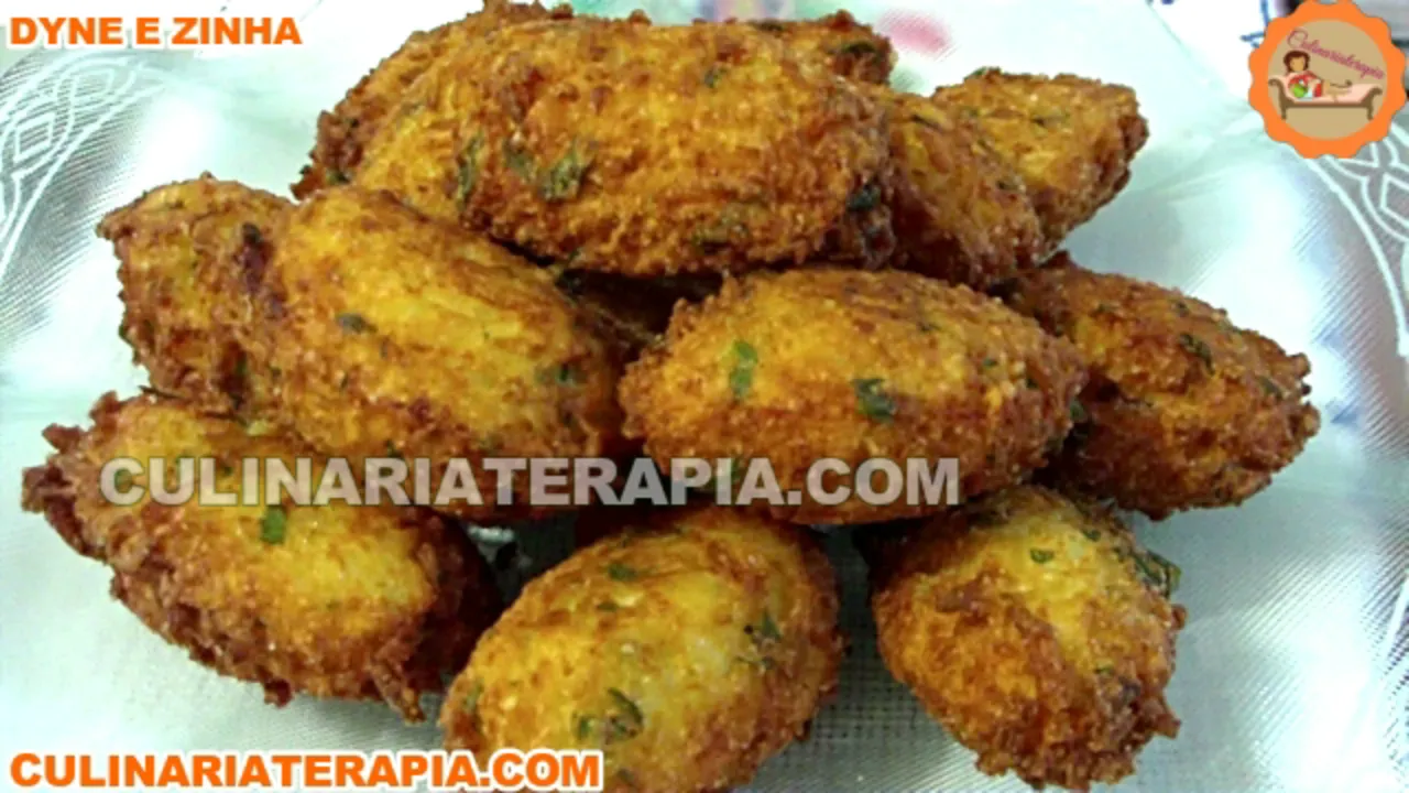 Receita de Bolinho de Arroz Fácil muito Gostoso