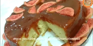 Bolo de Ricota com Calda de Goiabada
