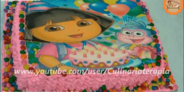 Bolo Recheado com Beijinho de Morango com Coco