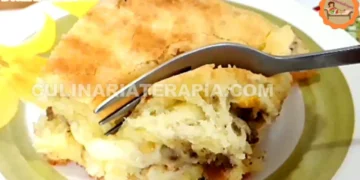 Torta de Pão de Queijo de Liquidificador com Mussarela e Carne