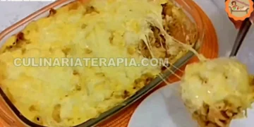Macarrão de Forno Cremoso com Frango Milho e Queijo